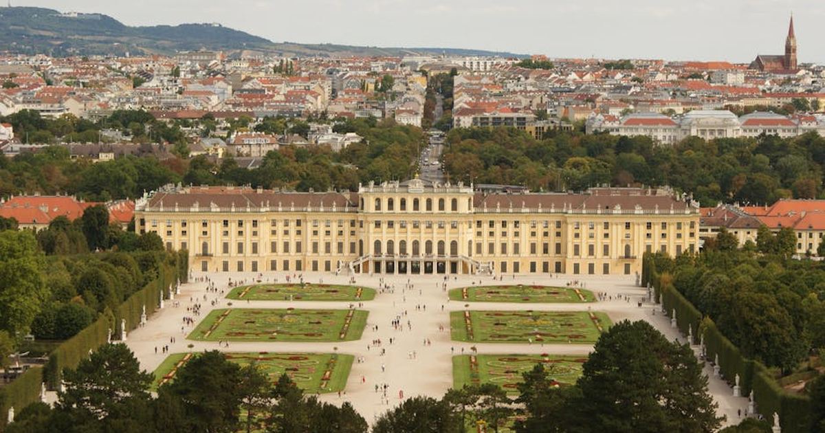 Stunning aerial view of Schönbrunn Palace and gardens in Vienna, Austria.