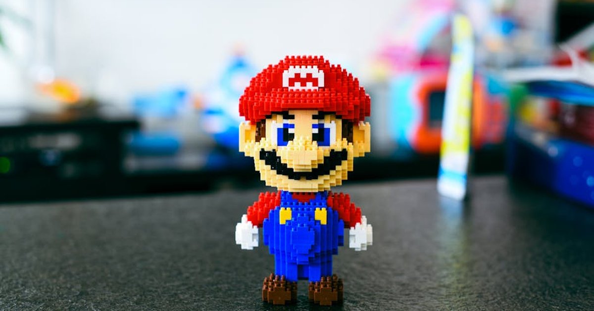 A playful toy brick rendition of a classic game character, perfect for gaming enthusiasts.