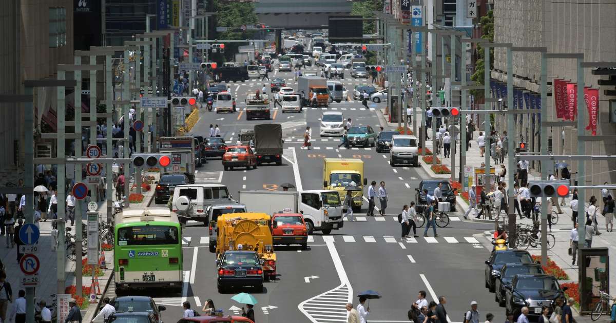 ラクマが話題！最強鑑定で鑑定件数24倍の背景とは