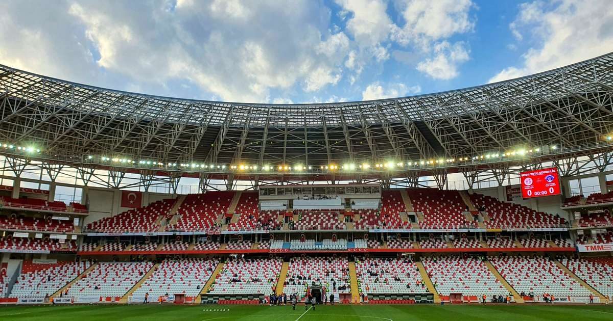 佐野海舟がブラジル戦で代表初ゴール！W杯で話題